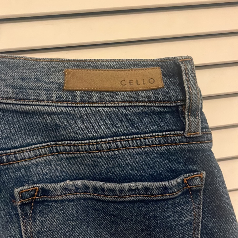 Cello Distressed High Rise Mom Jean - Picture 5 of 6